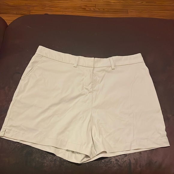 Perfect Khaki Shorts - Picture 1 of 7